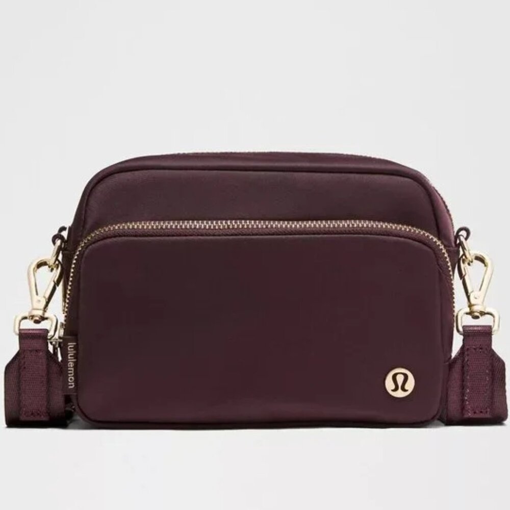 NEW Lululemon Everywhere Crossbody Bag 2L- Black Plum and Gold